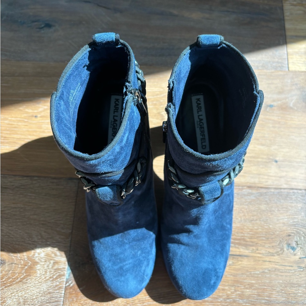 Karl Lagerfield Blue suede booties